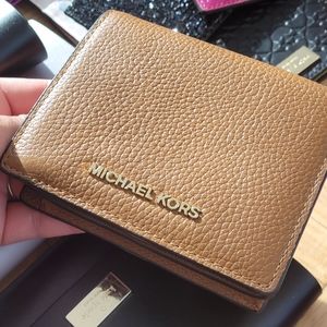 MK | Luggage bifold wallet